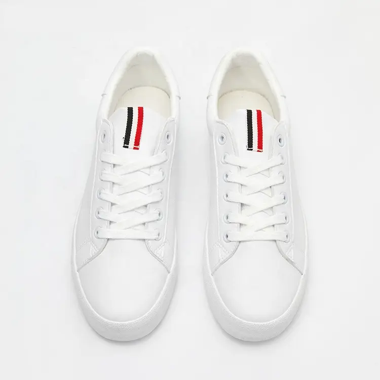 China New Fashion Trend Unisex Casual Walking Sneaker Fashion Skate Shoes for Girls